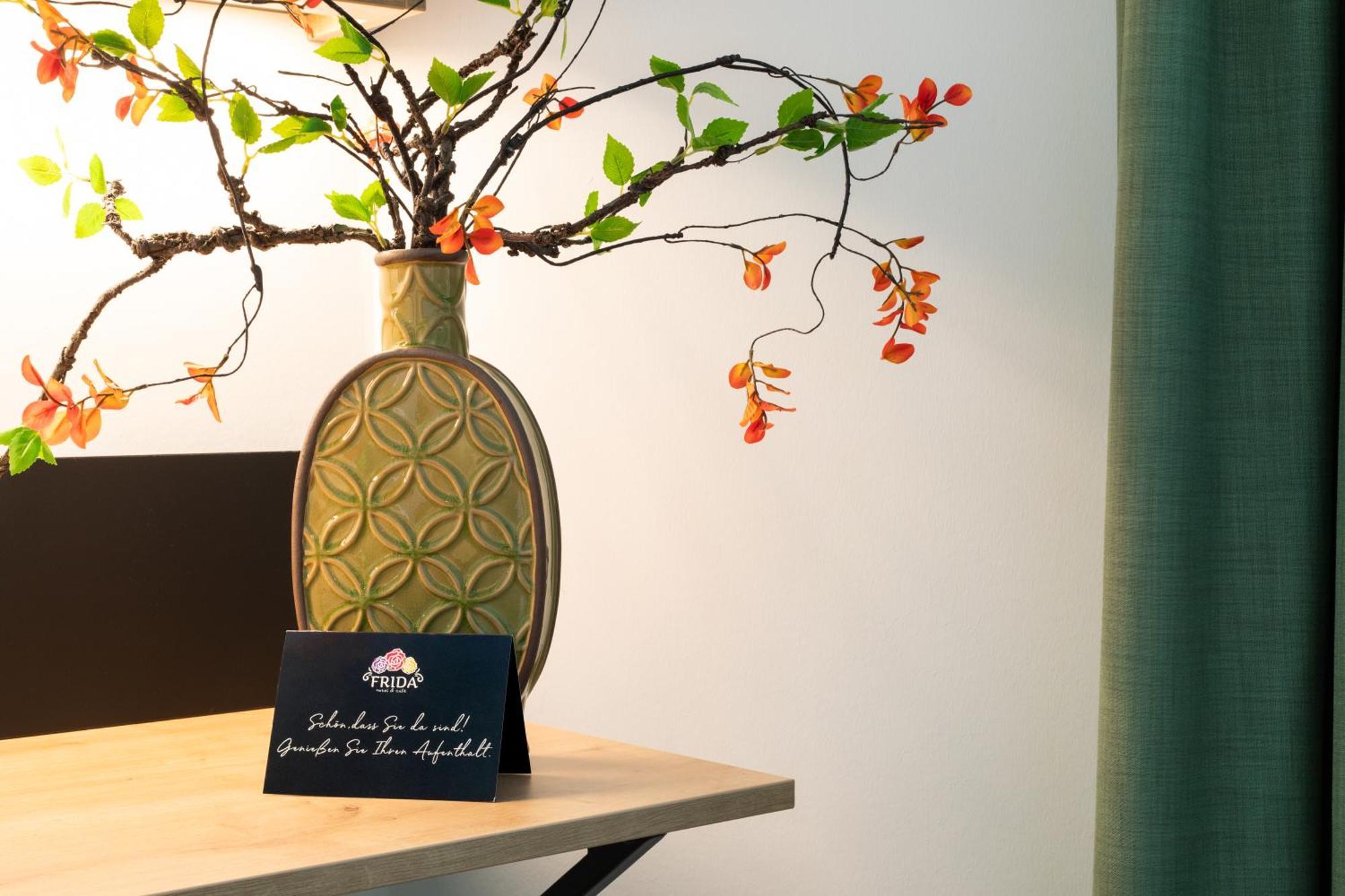 Bassum Frida Hotel & Cafe מראה חיצוני תמונה