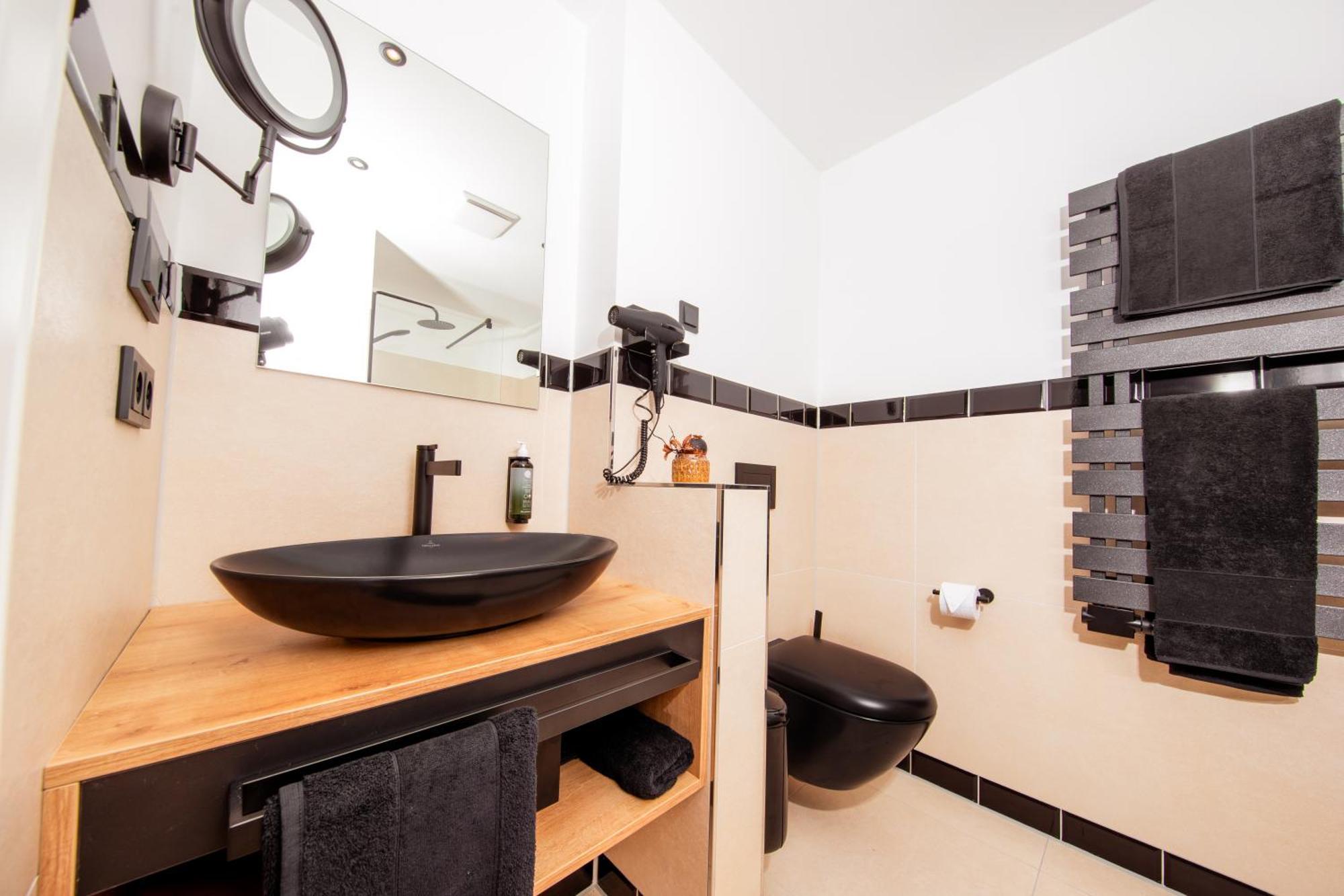 Bassum Frida Hotel & Cafe מראה חיצוני תמונה